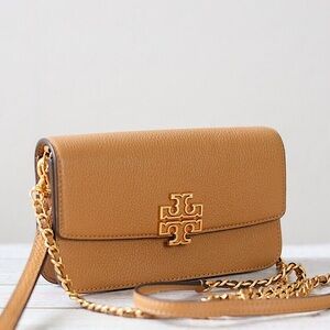 New Tory Burch Britten Pebble Leather Chain Wallet